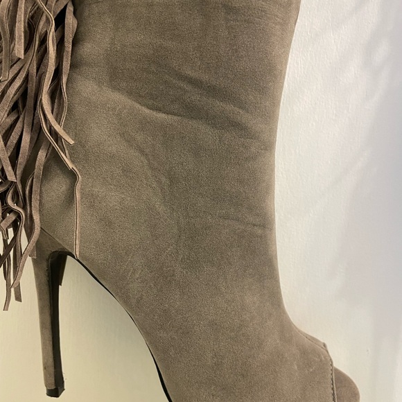 Scene - Picture 5 of 10